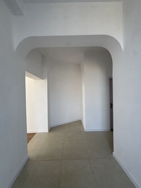 Galati, apartament 1 camera ultracentral.